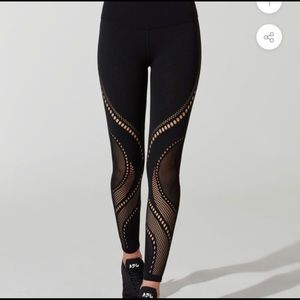 Lululemon x Barry Reveal leggings